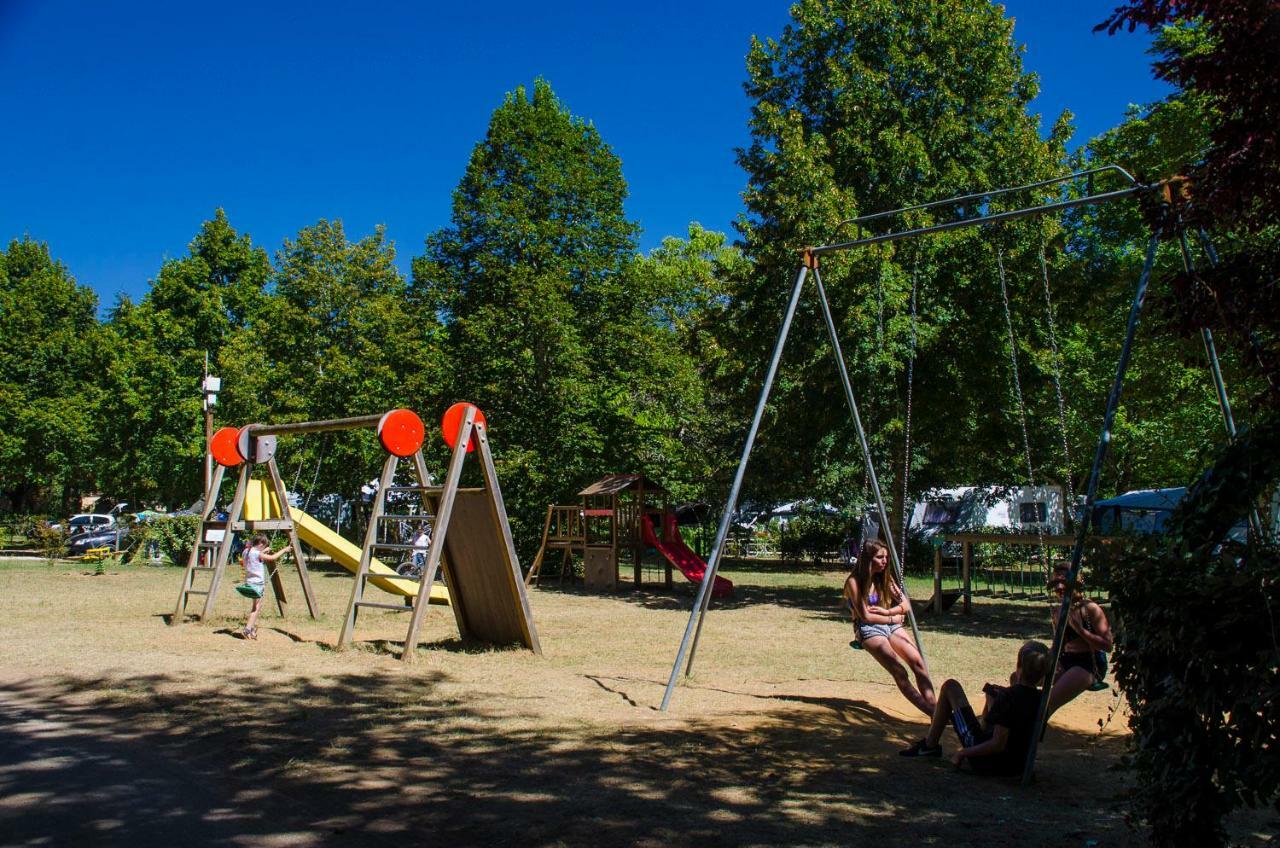 Camping Paradis De Maillac Sainte-Nathalène Dış mekan fotoğraf